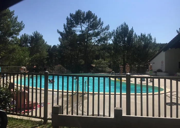 T2 Proche Du Golf Et De La Apartman