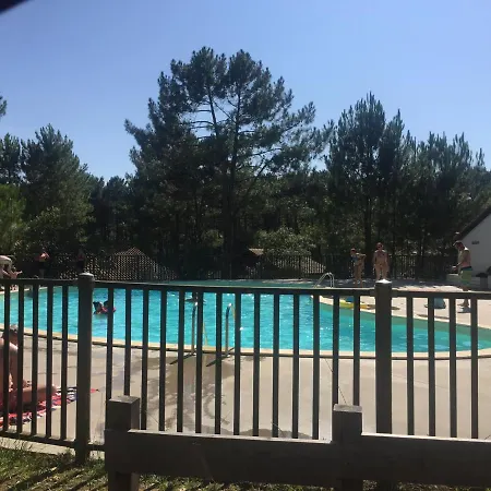 T2 Proche Du Golf Et De La Apartman